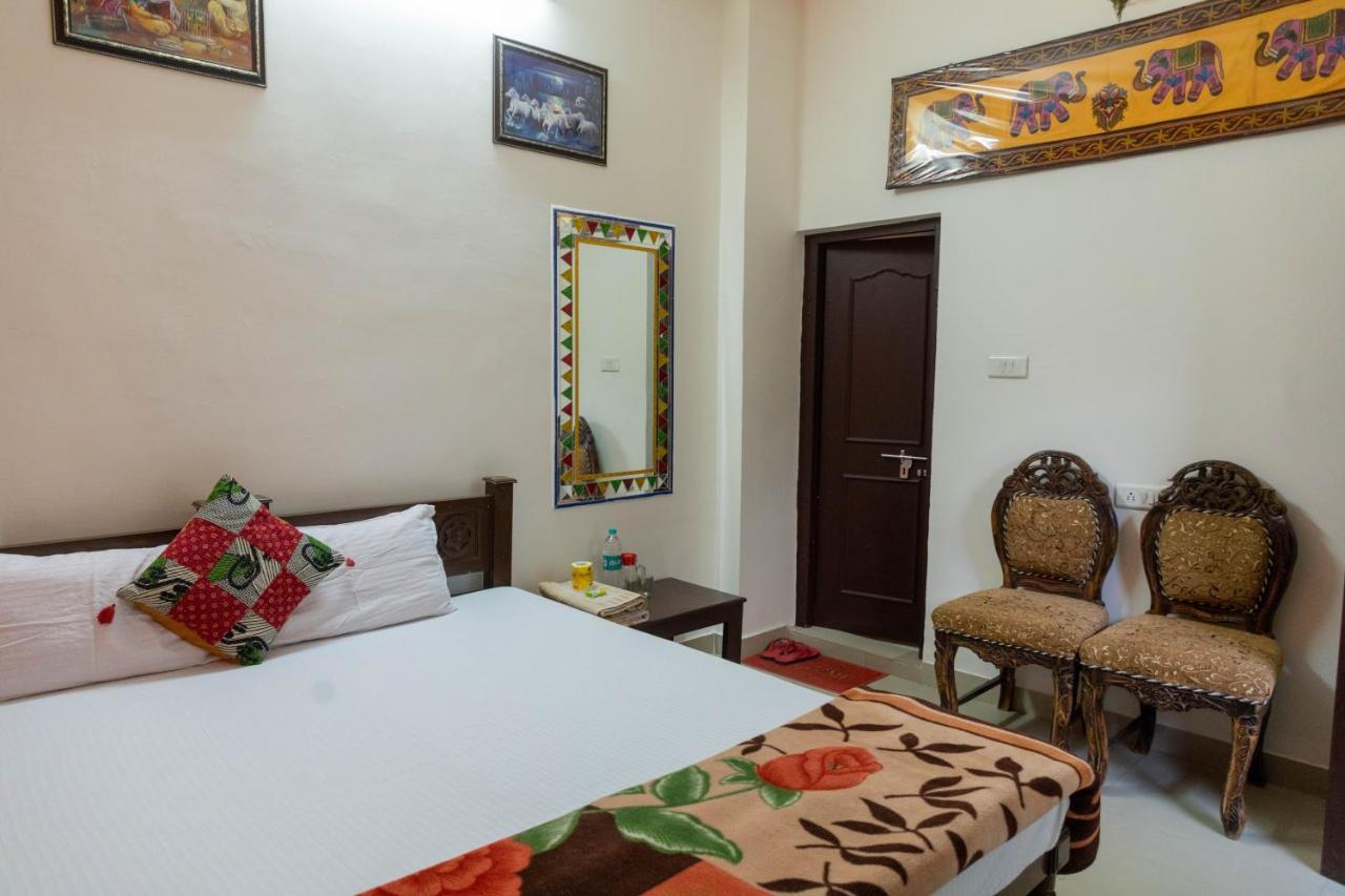 Hotel Tulsi Palace Пушкар Екстер'єр фото