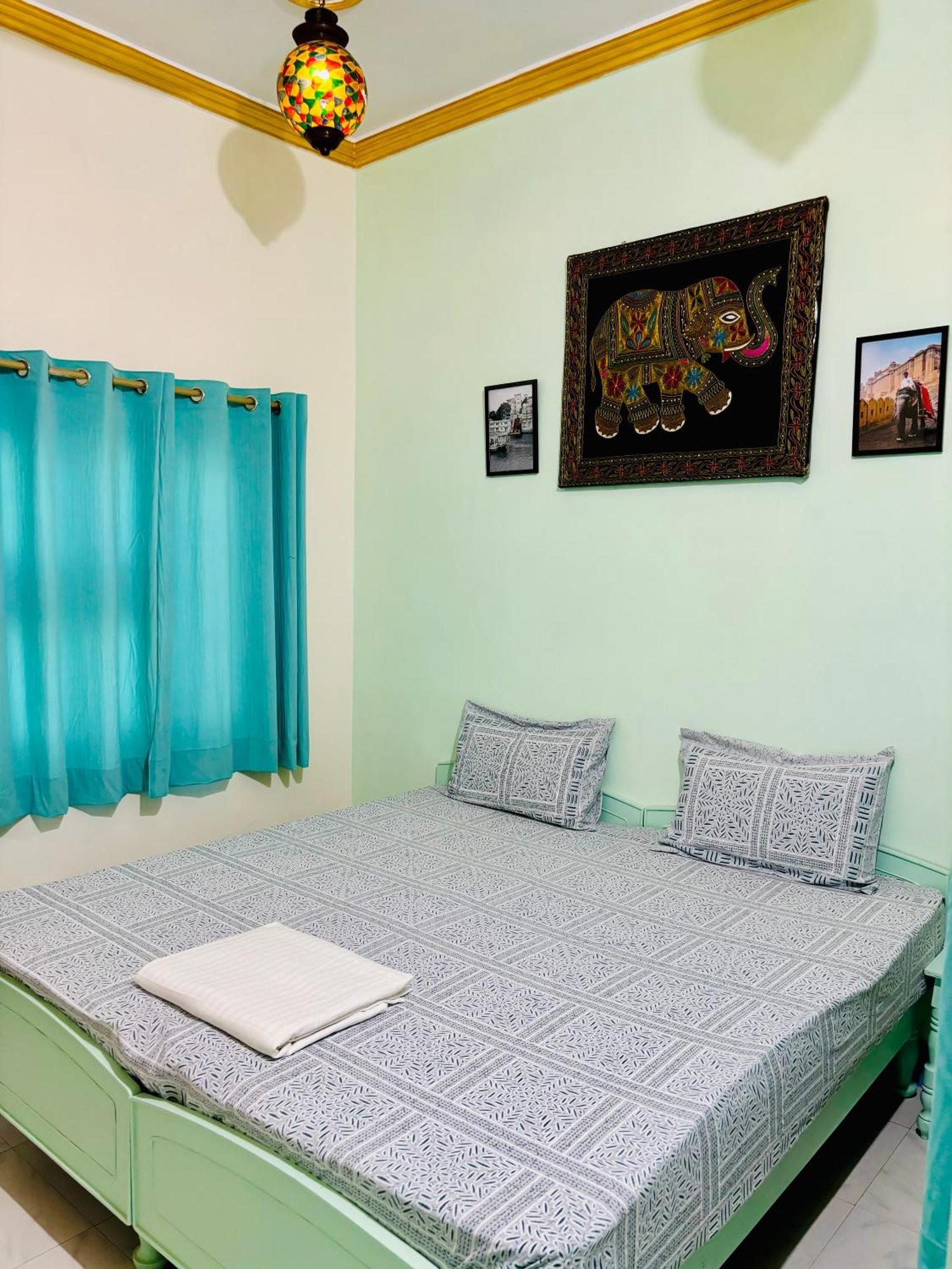 Hotel Tulsi Palace Пушкар Екстер'єр фото