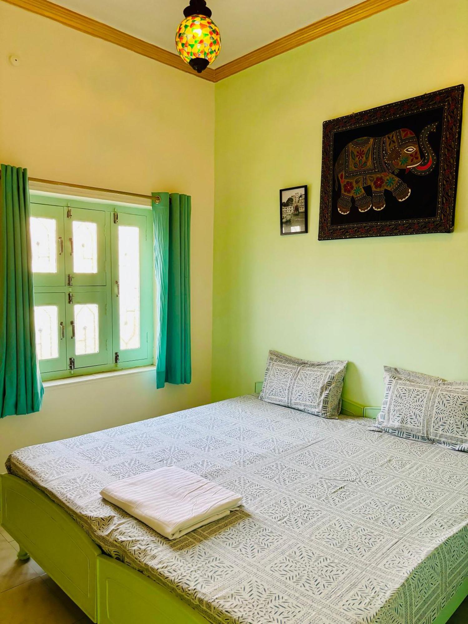 Hotel Tulsi Palace Пушкар Екстер'єр фото