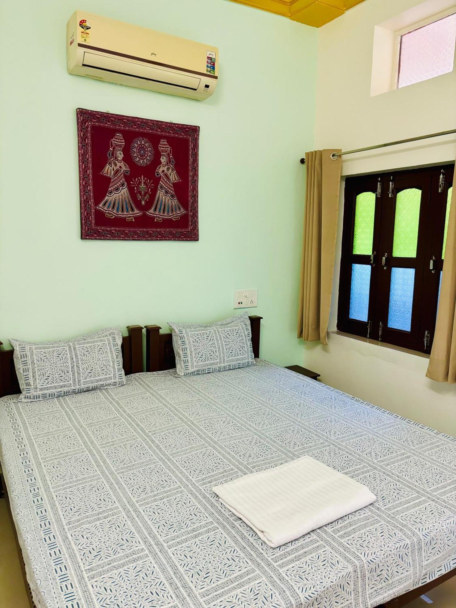 Hotel Tulsi Palace Пушкар Номер фото